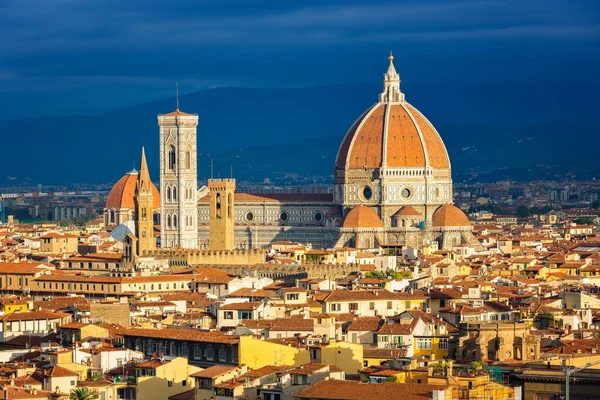 Katedrála Duomo ve Florencii — Stock fotografie