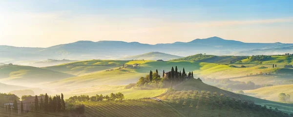 Tuscany in lentemorgen — Stockfoto