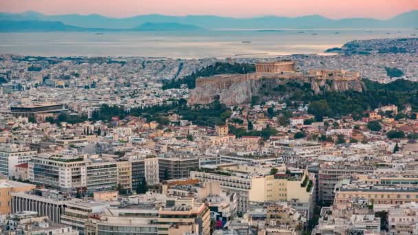 Timelapse пташиного польоту на Афінах на заході сонця — стокове відео