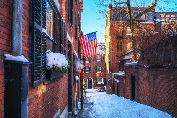 겨울에 보스톤 오래 된 좁은 거리 — 스톡 사진
