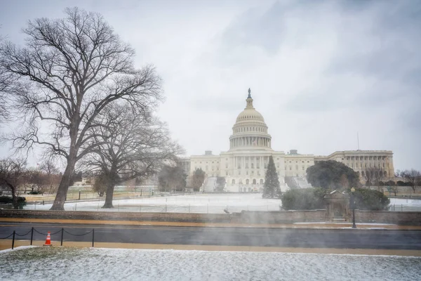 US Capitol ve Washingtonu DC v zimě — Stock fotografie