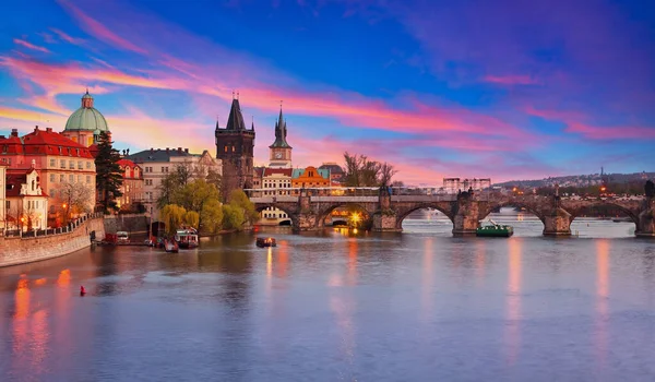 Praga al atardecer — Foto de Stock