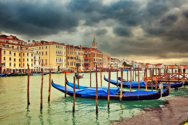 Gondolas i Venedig — Stockfoto