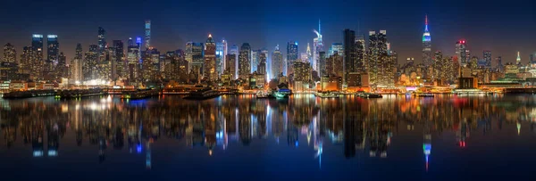 View on Manhattan at night — Stock Photo, Image