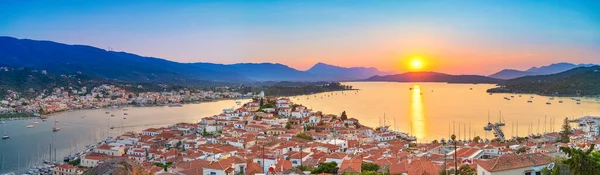 Puesta de sol en Grecia, Poros — Foto de Stock