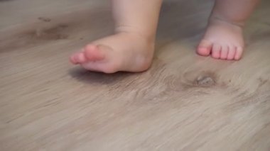 İlk bebek adımları