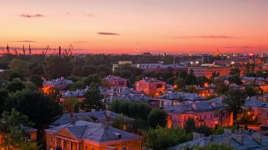 Saint Petersburg üzerinde beyaz geceleri görüntülemek