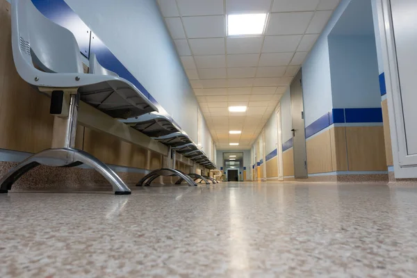 Corridoio Dell Ospedale Corridoio Lungo Ospedale Con Sedie — Foto Stock