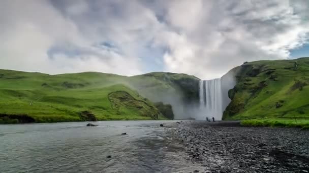 Ουρανός Πρωί Πάνω Από Καταρράκτη Skogafoss Στην Ισλανδική Φύση Time — Αρχείο Βίντεο