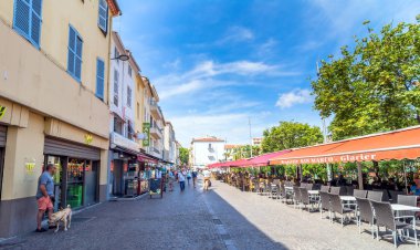 ana kare görünümünde Antibes eski şehir, Fransa