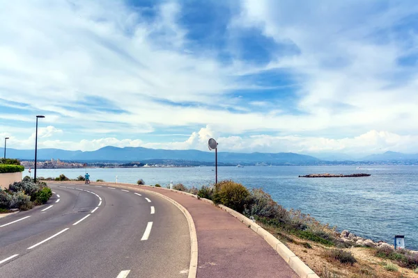 Pohled na záliv od Cap d'Antibes, Antibes. — Stock fotografie