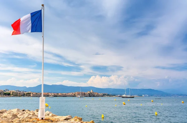 Vista sobre la bahía de Antibes desde Cap d 'Antibes — Foto de Stock