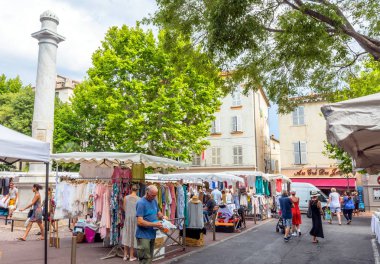 Pazar Meydanı Antibes eski şehirde, Fransa