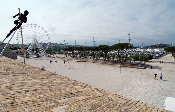 Modern sculptures in Antibes — Stock Photo, Image