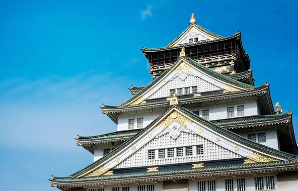 Das Berühmte Erbe Osaka Schloss Unter Strahlend Blauem Dramatischem Wolkenhimmel — Stockfoto