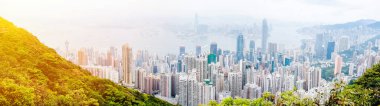İş kavramı Emlak ve kurumsal inşaat - panoramik modern şehir manzarası kuş gözü havadan görünümü dramatik gündoğumu ve sabah mavi gökyüzü de Hong Kong (Hk), Çin