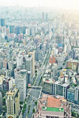 Emlak ve kurumsal inşaat iş kavramı: panoramik modern şehri kuş bakışı dramatik gündoğumu ve Taipei, Tayvan bina 101 sabah Mavi gökyüzünden