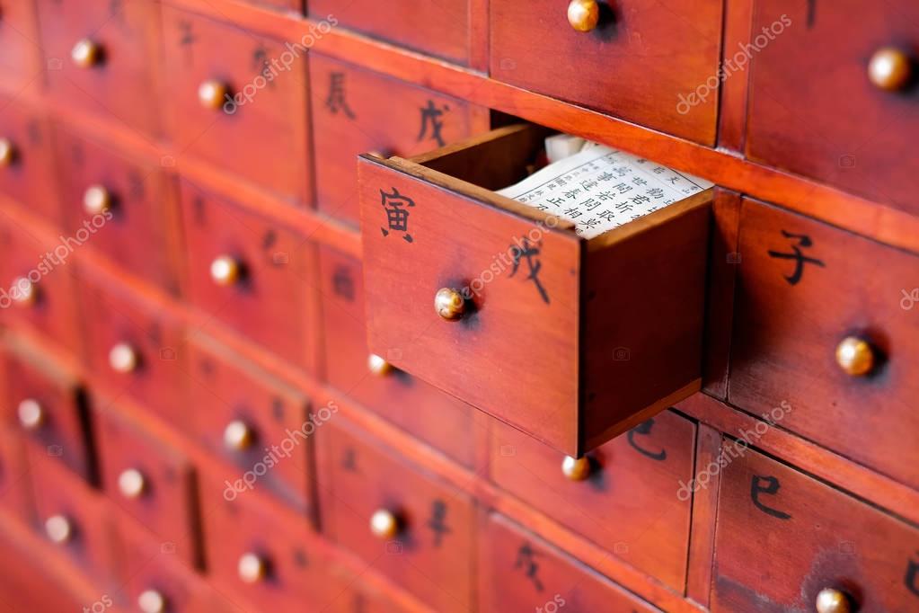 Imagen de concepto de cultura de Asia una caja de madera / cajón de