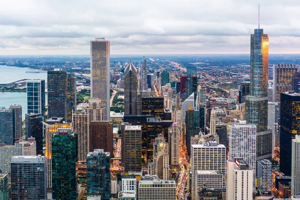 Cidade urbana skyline vista aérea em Chicago, América — Fotografia de Stock