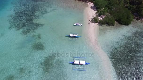 Drohnenaufnahmen von Schlangeninsel in der Nähe von El Nido auf den palawanesischen Philippinen — Stockvideo