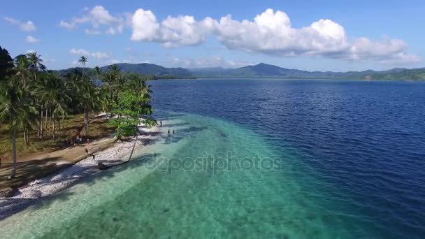 Drone Footage of Pinagbuyutan Beach Island near El Nido in Palawan Philippines — Stock Video