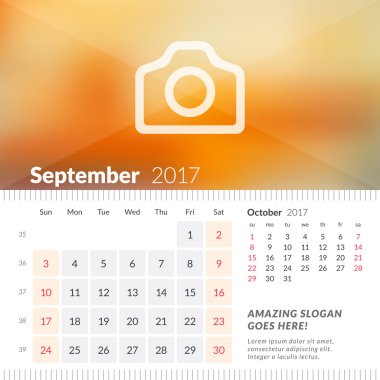 Eylül 2017. 2017 Yılı Masa Takvimi. Hafta Pazar başlar. Sayfada 2 Ay. Fotoğraf Yeri ile Vektör Tasarım Yazdırma Şablonu