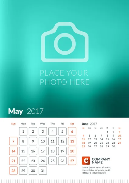 Calendário de parede para 2017 Ano. Modelo de impressão vetorial com lugar para foto. A semana começa no domingo. 2 Meses na página. Maio — Vetor de Stock
