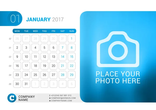 Calendário de Mesa para 2017 Ano. Janeiro. Modelo de impressão de design vetorial com lugar para foto. A semana começa na segunda-feira. Grade de calendário com números de semana — Vetor de Stock