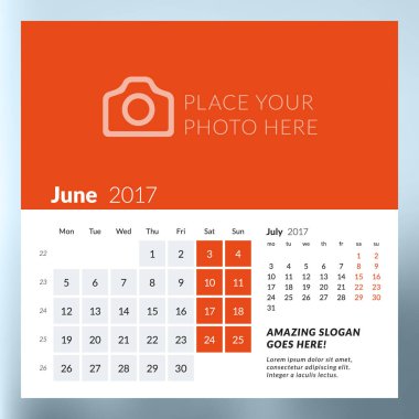 Takvim planlayıcısı şablon Haziran 2017. Hafta Pazartesi başlıyor. Tasarım yazdırma vektör şablonu üzerinde arka plan bulanık izole