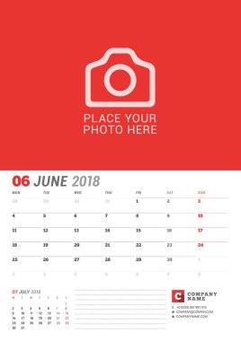 Duvar takvimi planlayıcısı 2018 yıl için. Haziran. Vektör yazdırma şablonu fotoğraf için bir yer. Hafta Pazartesi günü başlar. Sayfa 2 ay