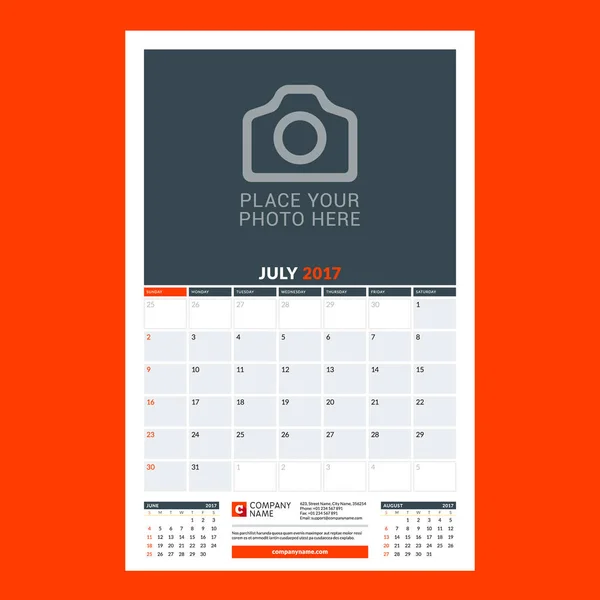 Plantilla de planificador de calendario para julio de 2017. La semana comienza el domingo. Diseño impresión vector plantilla aislada sobre fondo de color — Vector de stock