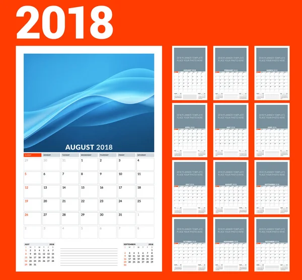 Modelo de calendário de parede para 2018 ano. Ilustração vetorial. Conjunto de 12 meses. Desenho de papelaria — Vetor de Stock