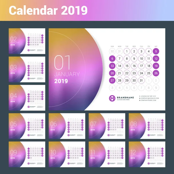 Calendário de mesa para 2019 ano. Modelo de impressão de design vetorial com lugar para foto. A semana começa no domingo. Conjunto de 12 páginas — Vetor de Stock