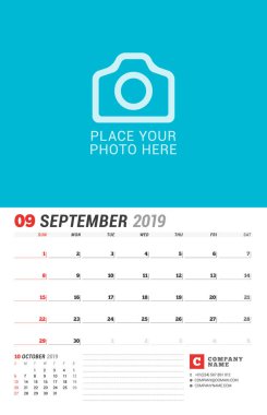 Duvar takvimi planlayıcısı 2019 yıl için. Eylül. Vektör yazdırma şablonu fotoğraf için bir yer. Hafta Pazar günü başlar
