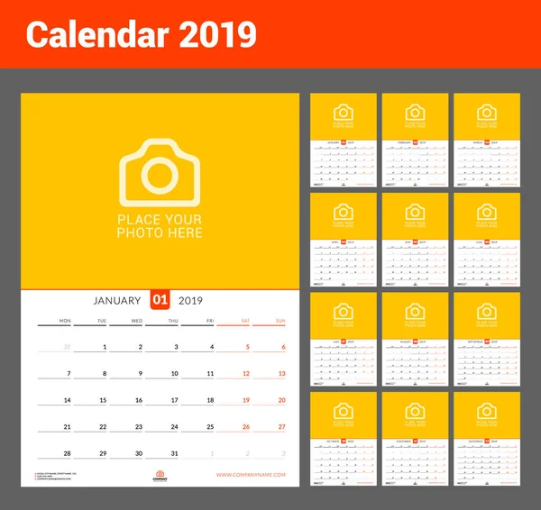 Duvar takvimi 2019 yıl için. Vektör tasarım yer için fotoğraf yazdırma şablonu. Hafta Pazartesi günü başlar. 12 sayfa kümesi. Dikey yazdırma yönü
