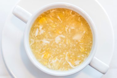 Tatlı Mısır ve yengeç çorbası,