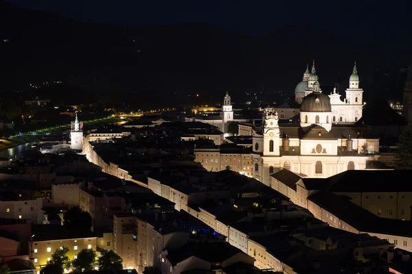 Ciudad de Salzburgo por la noche —  Fotos de Stock