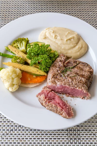 Grilled fillet steak — Stock Photo, Image