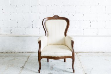 Beyaz Retro sandalye