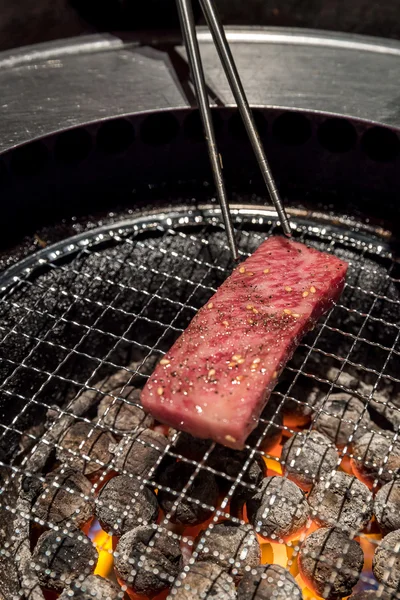 Gegrilltes Wagyu-Lendenfleisch yakiniku — Stockfoto