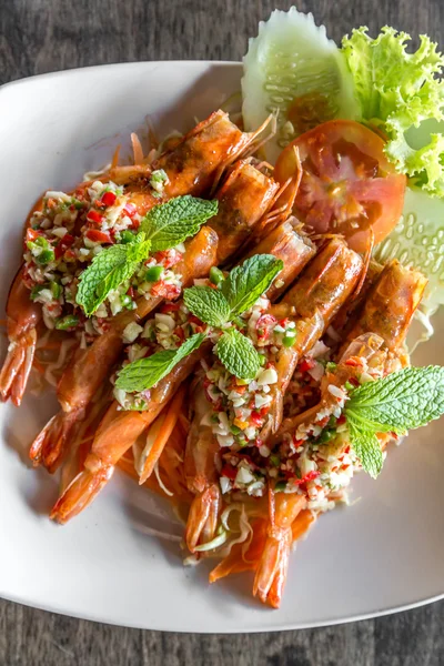 Salade épicée de crevettes tigrées — Photo