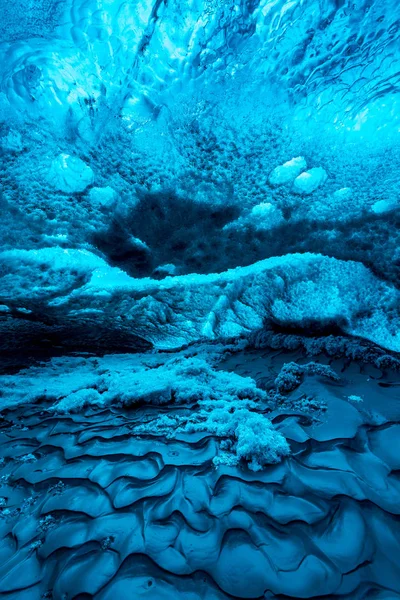 Caverna de gelo na Islândia — Fotografia de Stock