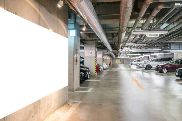 Parkering garage under jorden - Stock-foto
