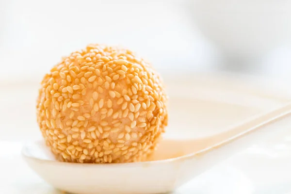 Sesame balls with custard lava — Stock Photo, Image