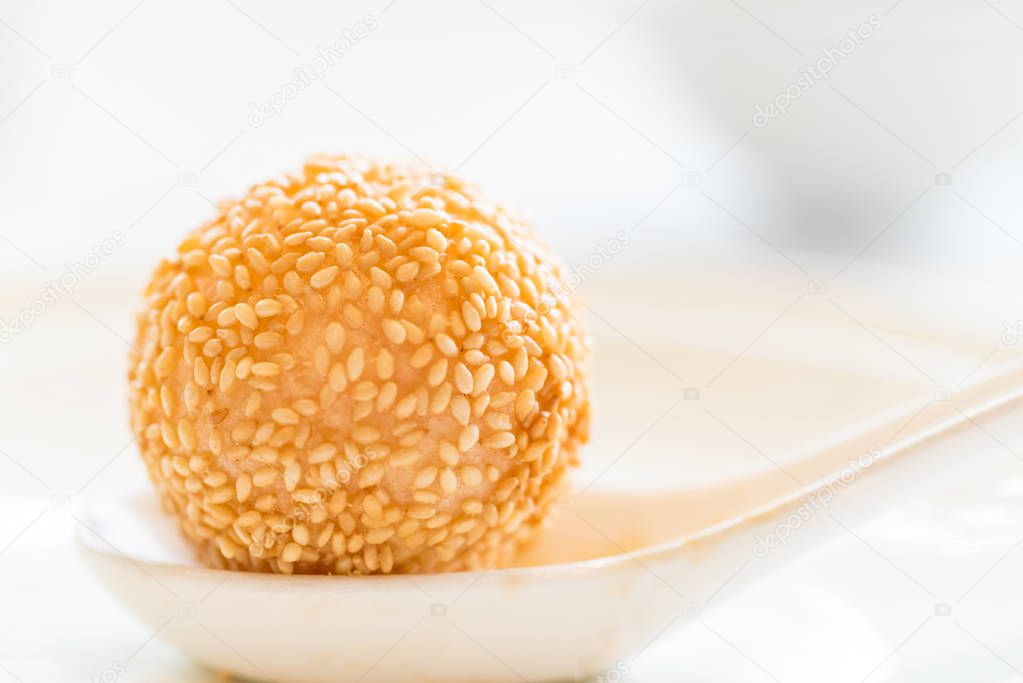 sesame balls with custard lava