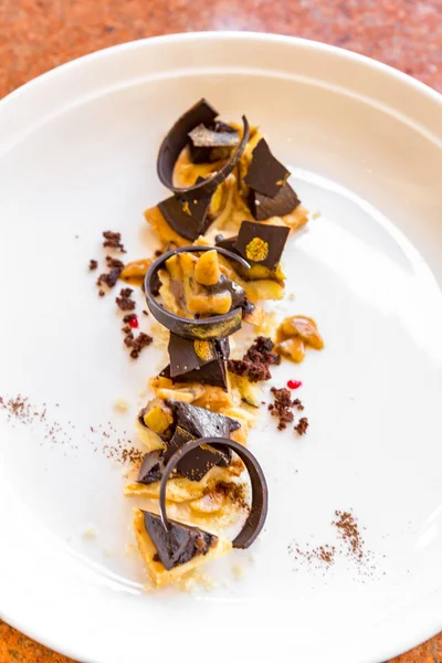 Chocolade taart met banaan — Stockfoto