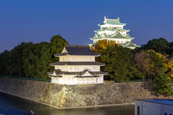夕暮れ時の名古屋城 — ストック写真