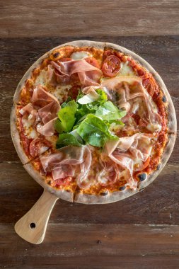 Pizza parma jambonu
