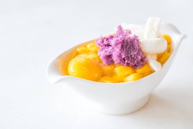 Mango tatlı Kupası