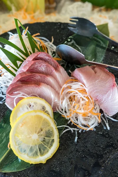 Cucina hamachi sashimi — Foto Stock